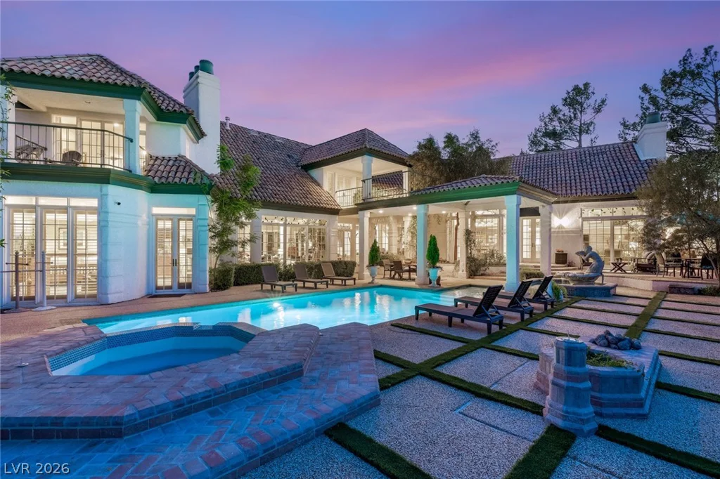 14 Innisbrook, Las Vegas, NV 89113