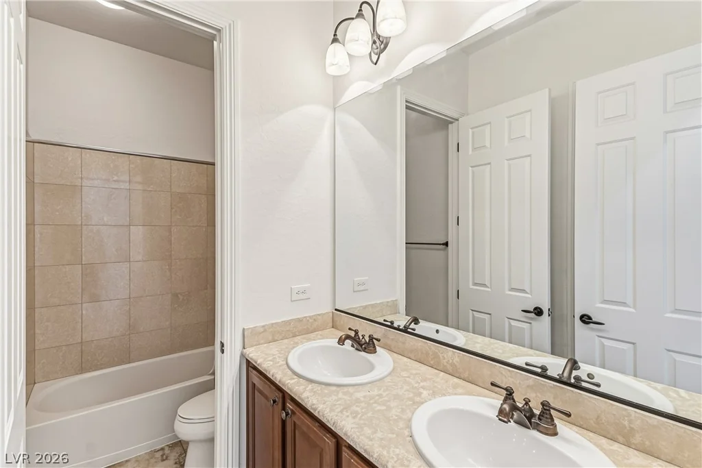 7312 Pinfeather, North Las Vegas, NV 89084