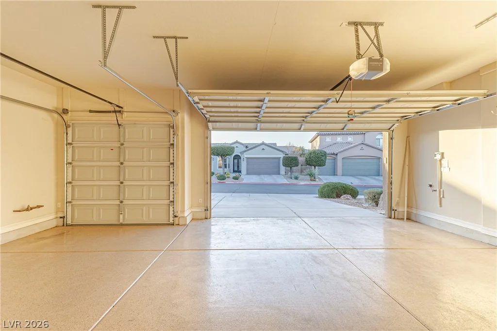7312 Pinfeather, North Las Vegas, NV 89084