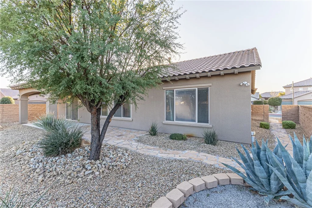 7312 Pinfeather, North Las Vegas, NV 89084