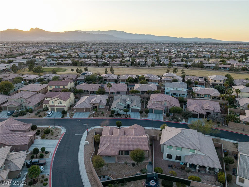 7312 Pinfeather, North Las Vegas, NV 89084