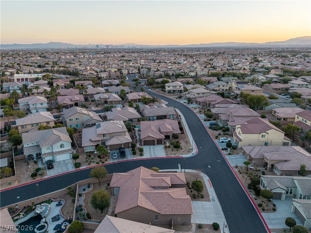 7312 Pinfeather, North Las Vegas, NV 89084