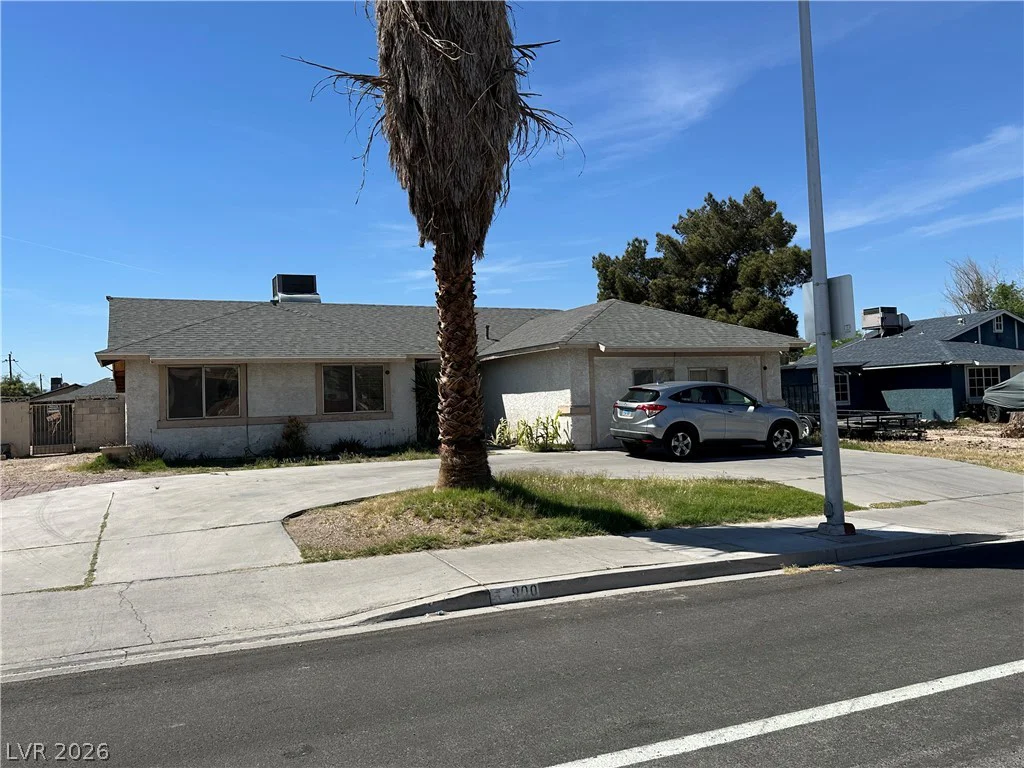 900 Sandhill, Las Vegas, NV 89110