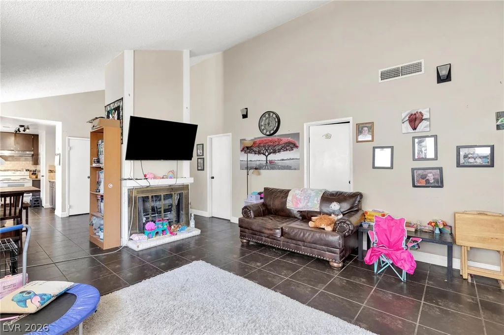 2023 San Simeon, Las Vegas, NV 89108