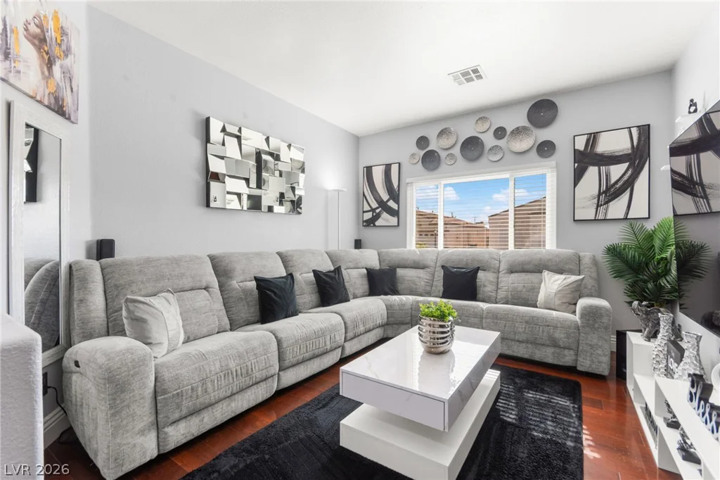 2024 Jesse Scott, Las Vegas, NV 89106