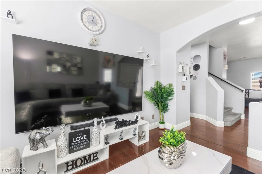 2024 Jesse Scott, Las Vegas, NV 89106