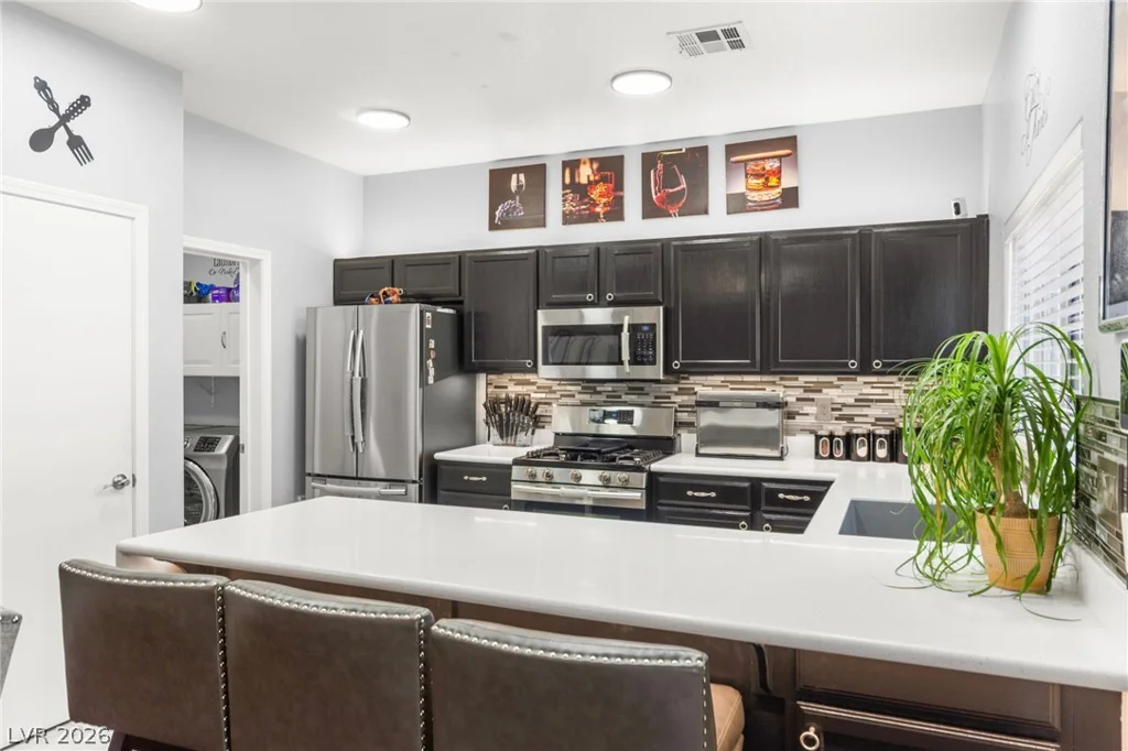 2024 Jesse Scott, Las Vegas, NV 89106