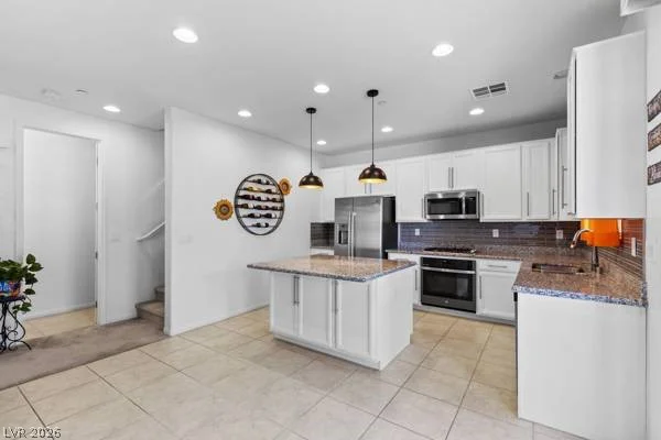 687 Quasi, Henderson, NV 89011