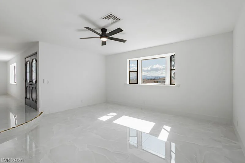 706 Hollywood, Las Vegas, NV 89110