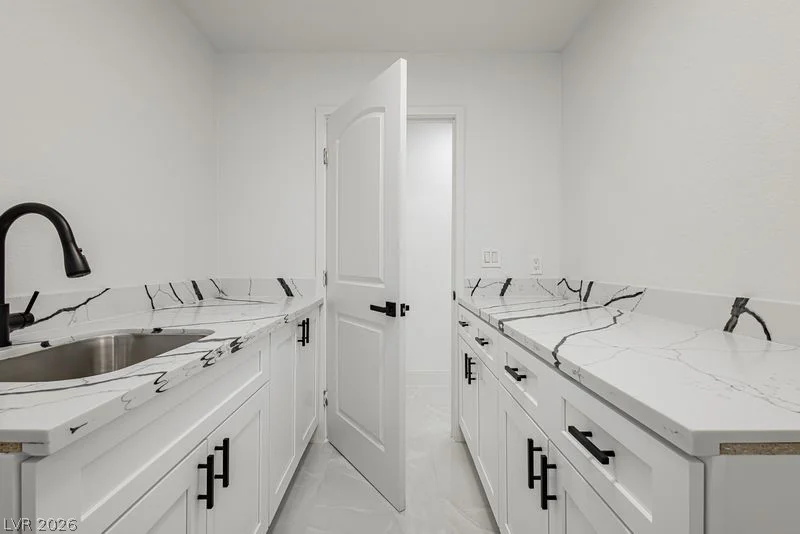 706 Hollywood, Las Vegas, NV 89110