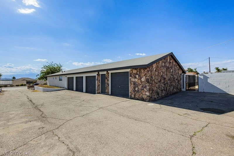 706 Hollywood, Las Vegas, NV 89110