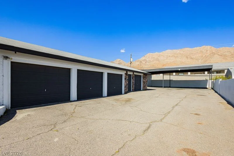706 Hollywood, Las Vegas, NV 89110