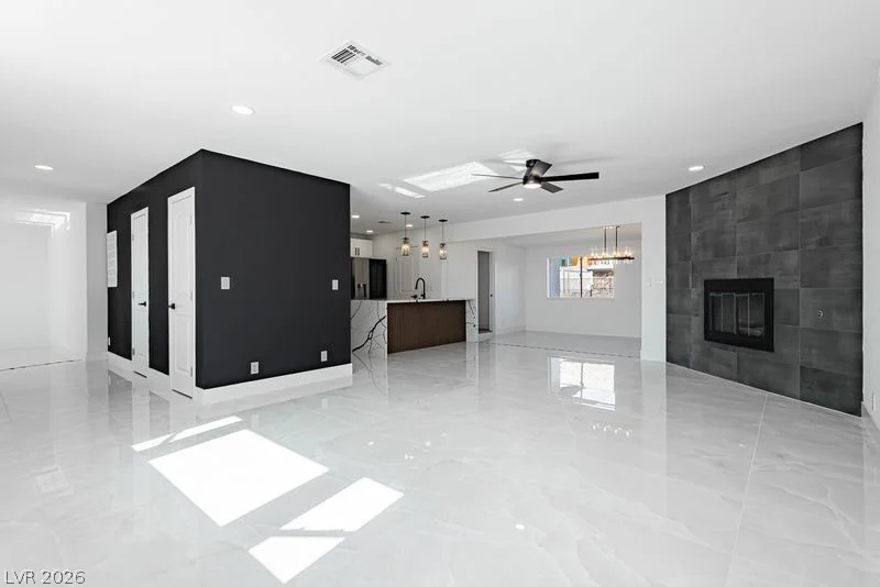 706 Hollywood, Las Vegas, NV 89110