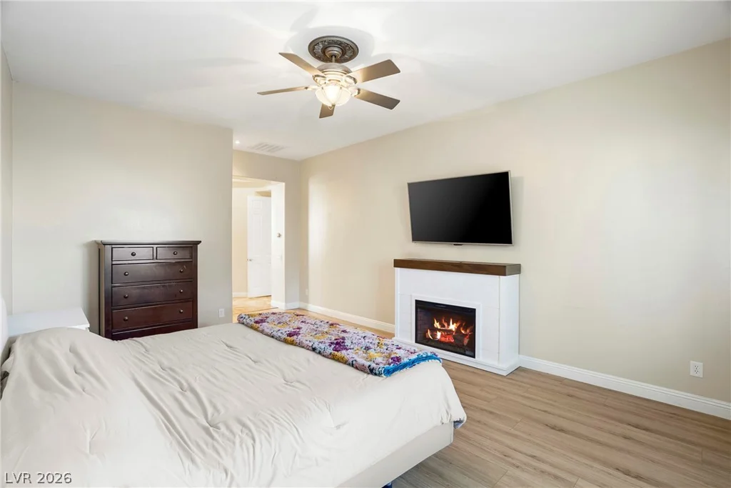 8220 Mount Logan, Las Vegas, NV 89131
