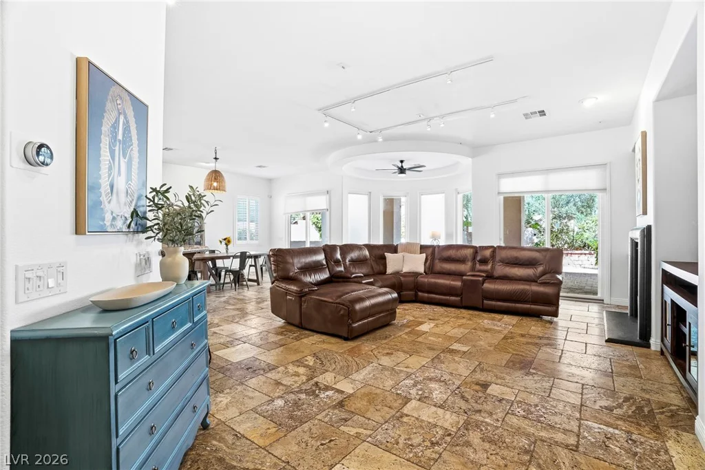 8220 Mount Logan, Las Vegas, NV 89131