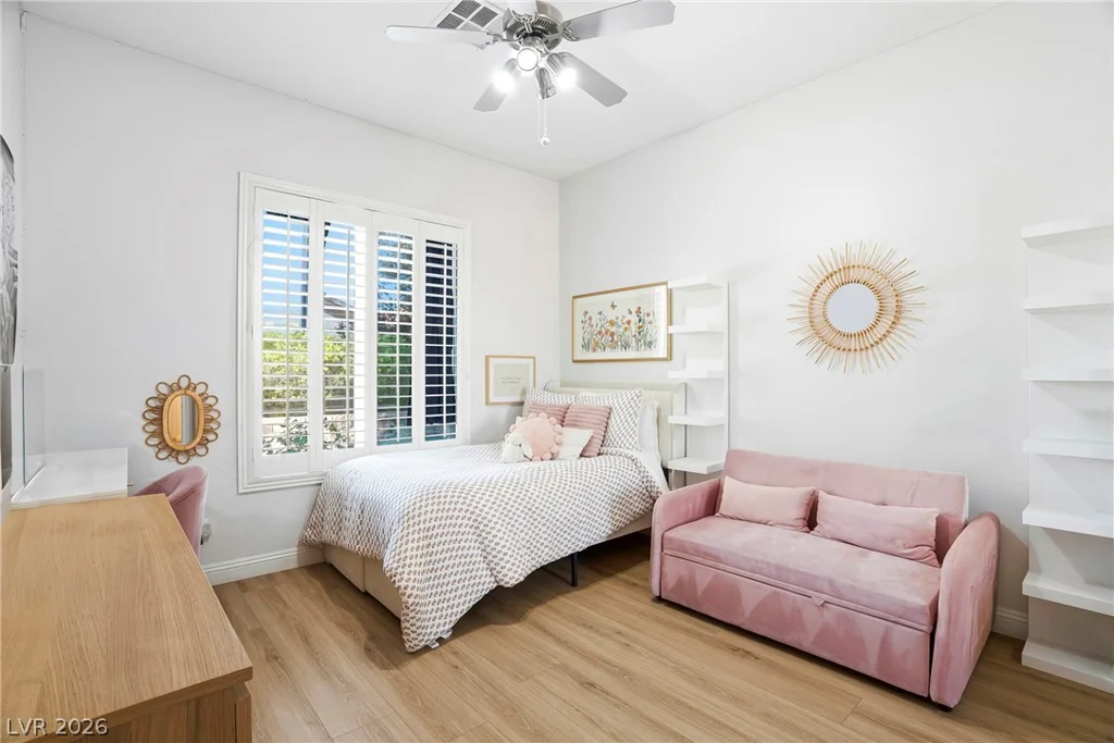 8220 Mount Logan, Las Vegas, NV 89131