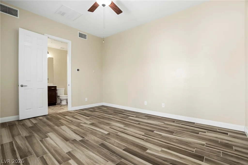 8220 Mount Logan, Las Vegas, NV 89131