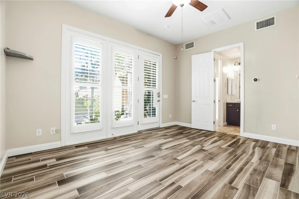 8220 Mount Logan, Las Vegas, NV 89131