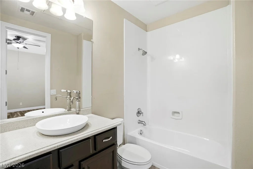 8220 Mount Logan, Las Vegas, NV 89131
