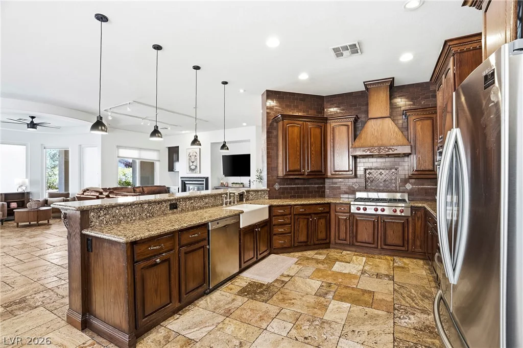 8220 Mount Logan, Las Vegas, NV 89131