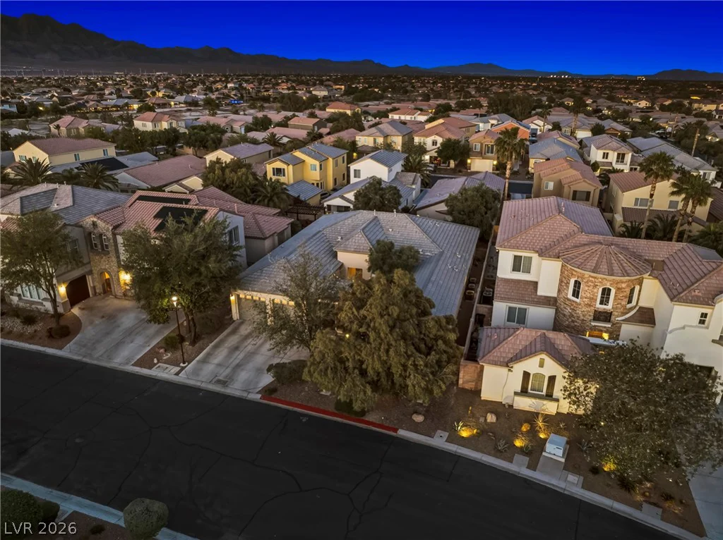 8220 Mount Logan, Las Vegas, NV 89131