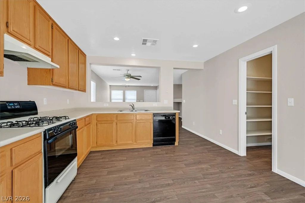 11760 San Rossore, Las Vegas, NV 89183