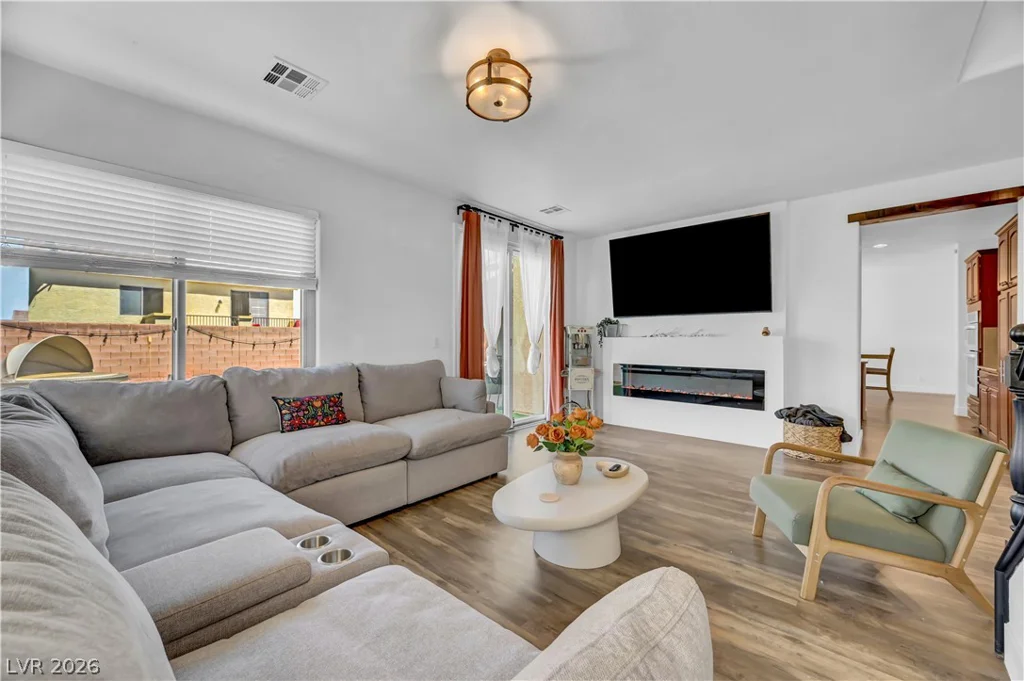 8108 Rocket, Las Vegas, NV 89131