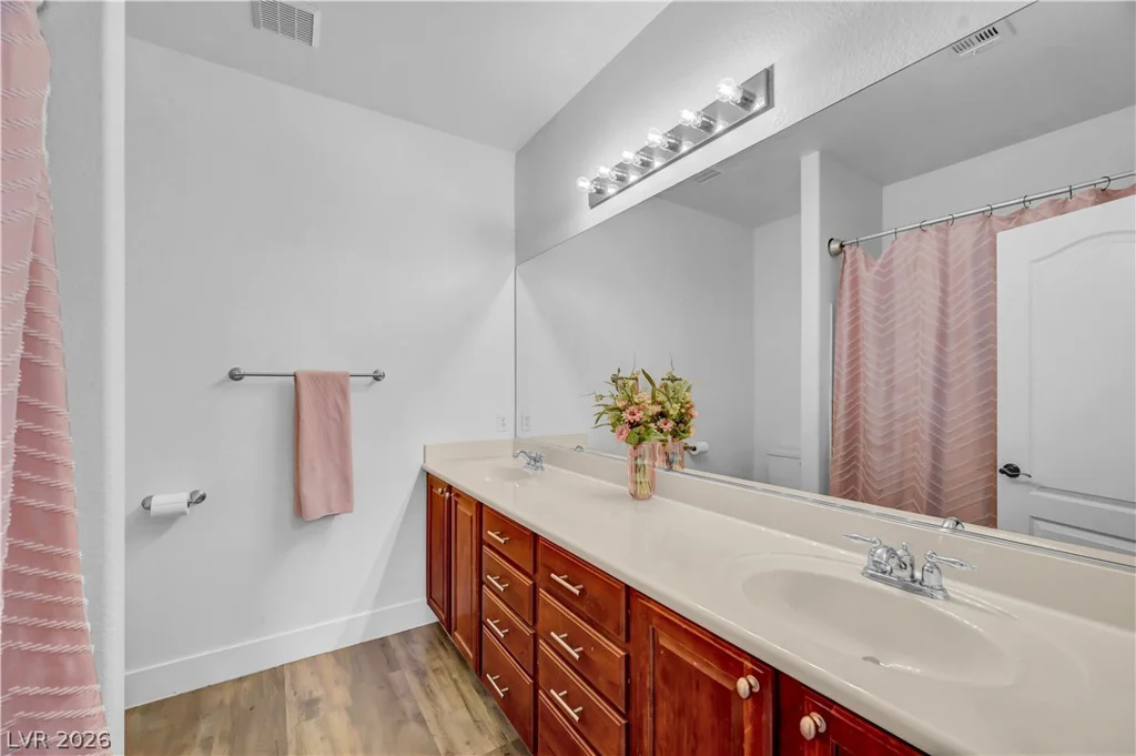 8108 Rocket, Las Vegas, NV 89131