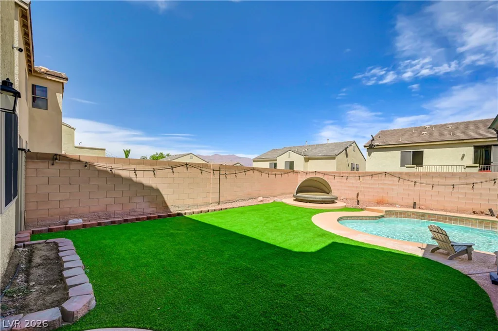8108 Rocket, Las Vegas, NV 89131