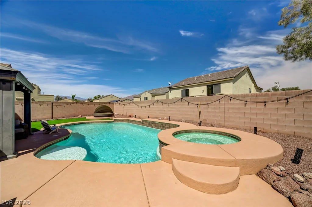 8108 Rocket, Las Vegas, NV 89131