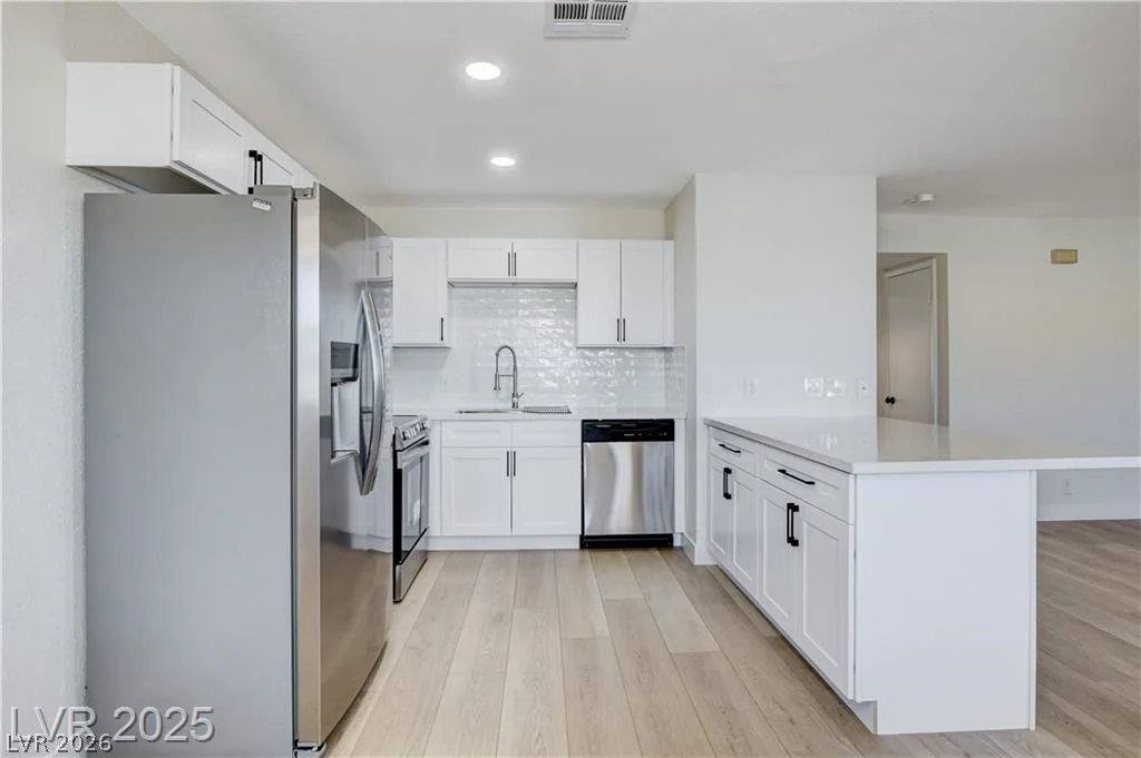 921 Sulphur Springs, Las Vegas, NV 89128