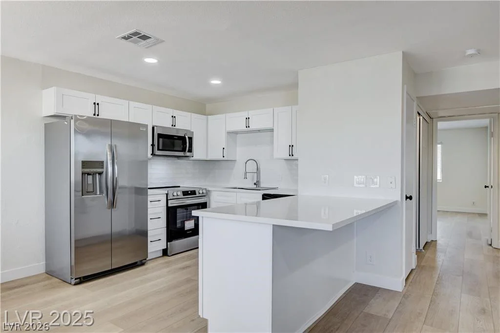 921 Sulphur Springs, Las Vegas, NV 89128