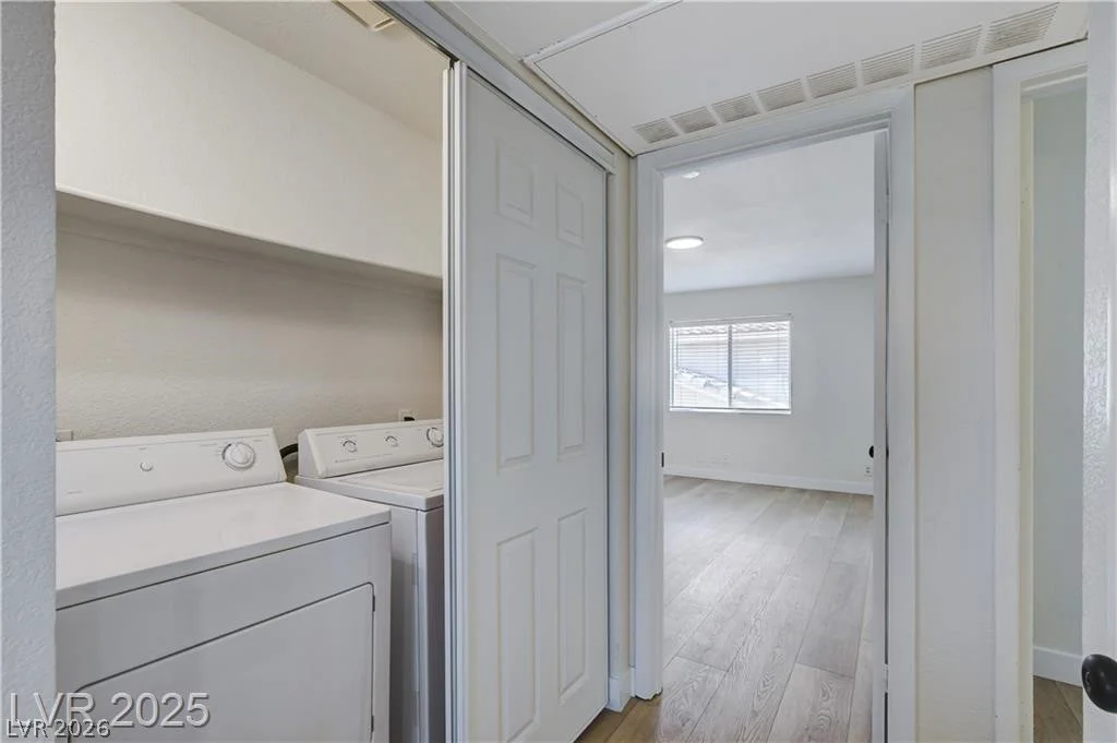 921 Sulphur Springs, Las Vegas, NV 89128