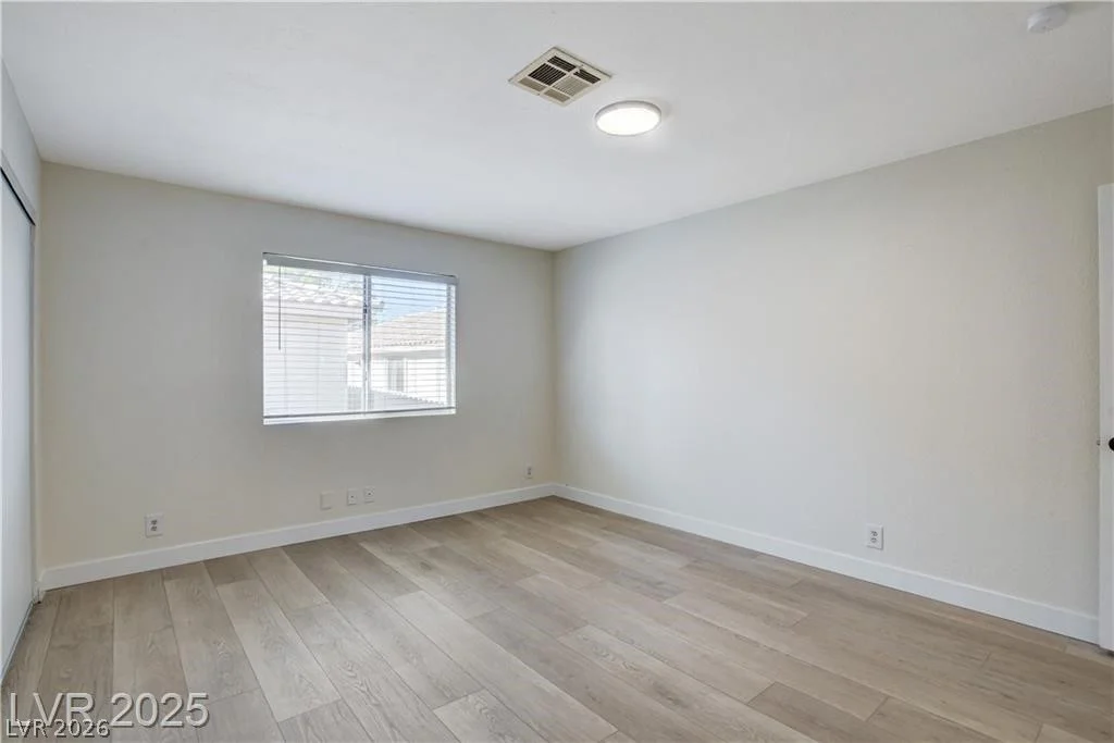 921 Sulphur Springs, Las Vegas, NV 89128
