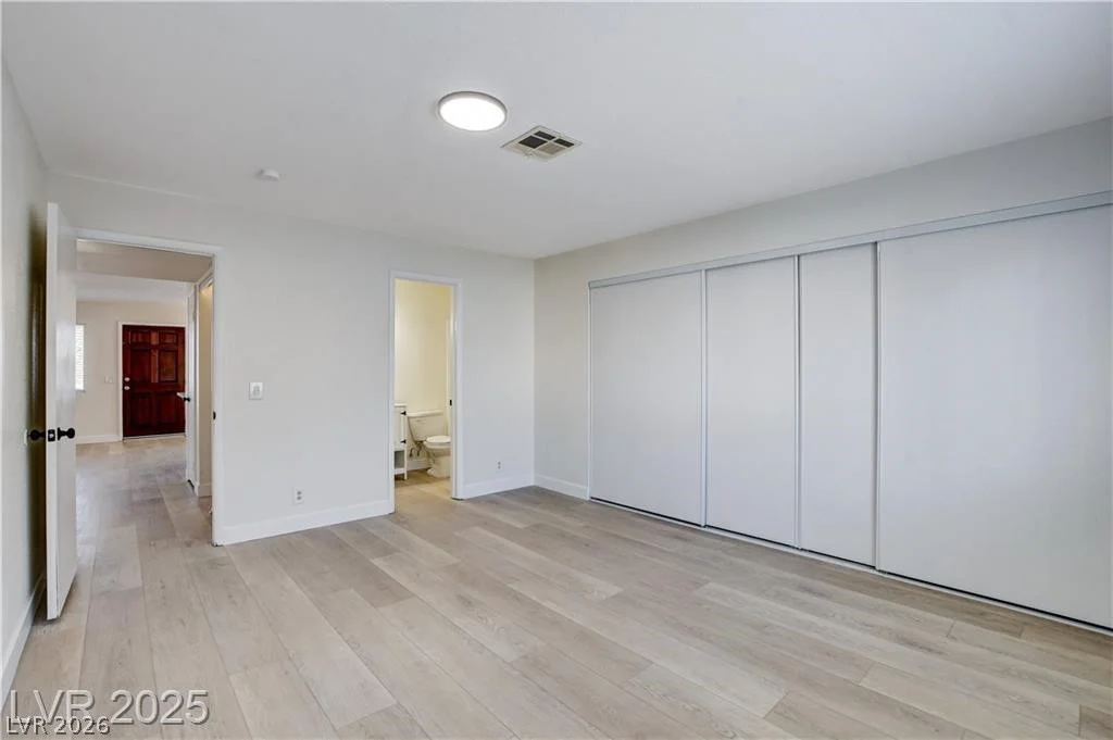 921 Sulphur Springs, Las Vegas, NV 89128