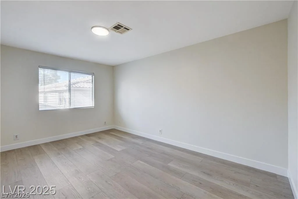 921 Sulphur Springs, Las Vegas, NV 89128