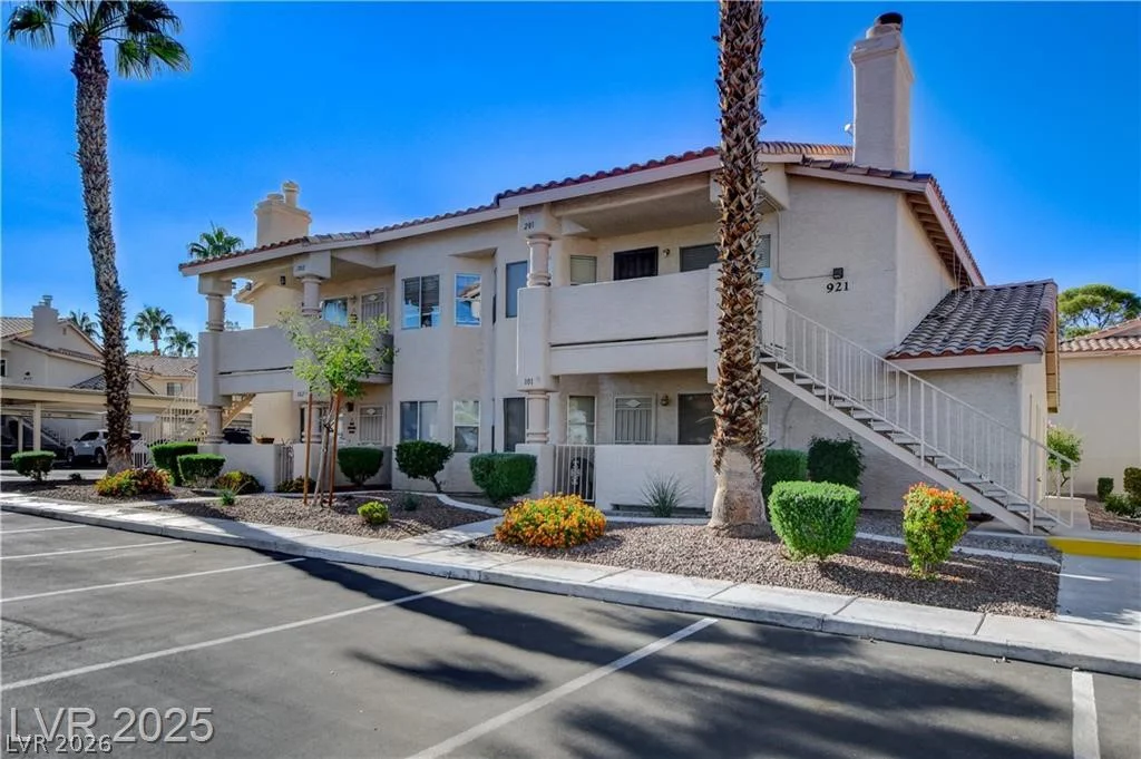 921 Sulphur Springs, Las Vegas, NV 89128