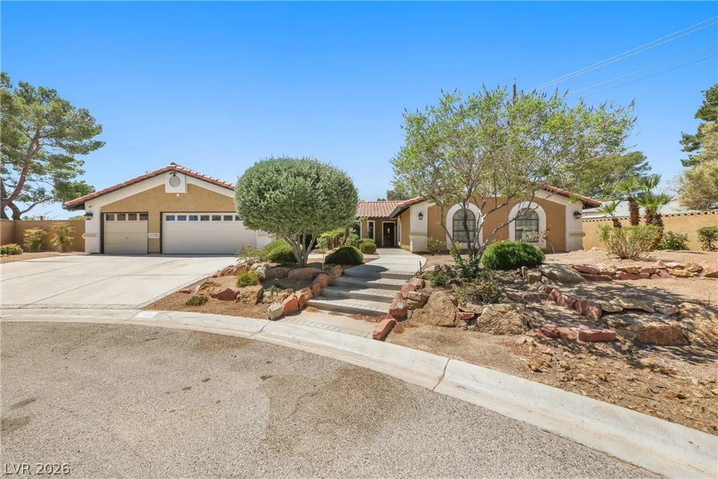 5555 Palmyra, Las Vegas, NV 89146