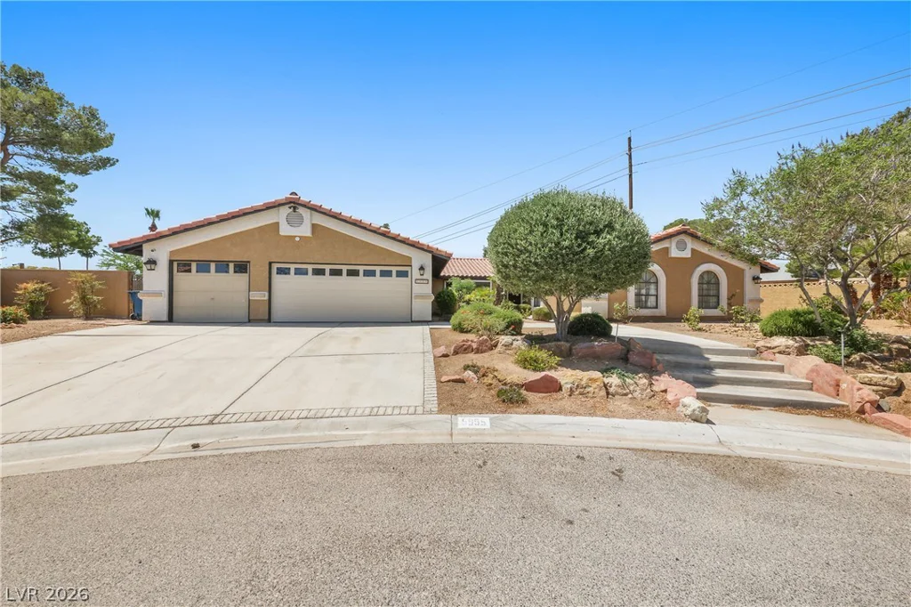 5555 Palmyra, Las Vegas, NV 89146