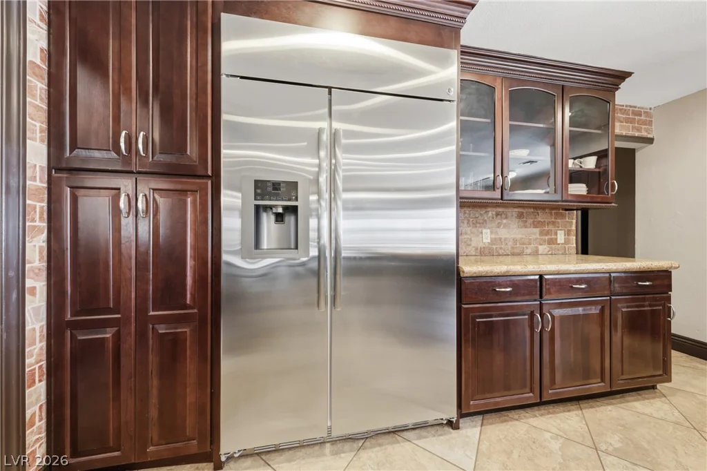 5555 Palmyra, Las Vegas, NV 89146