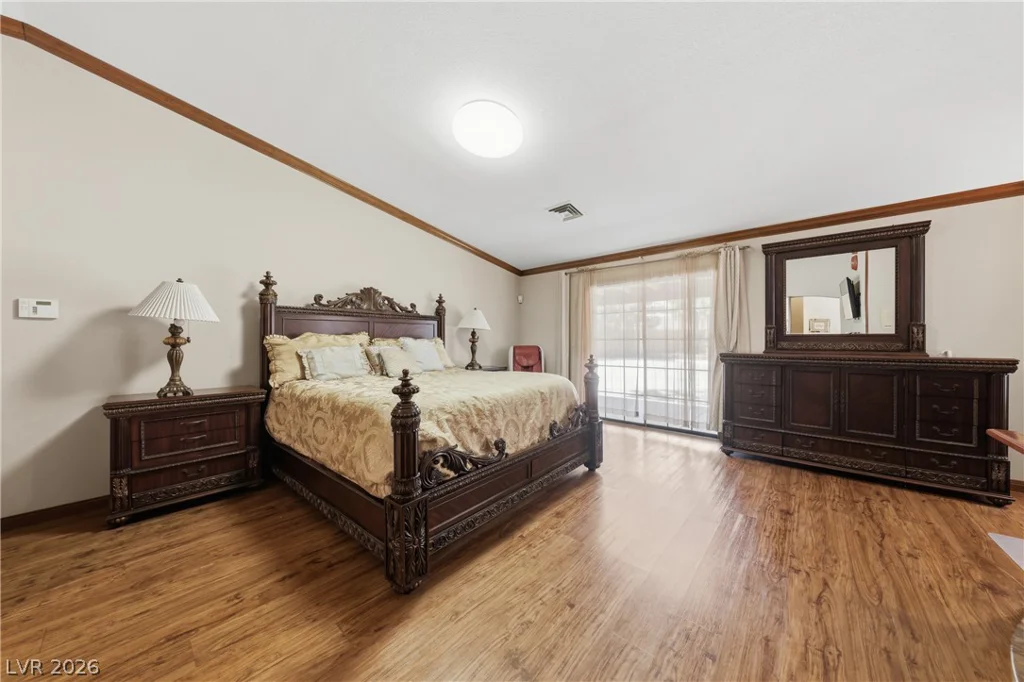 5555 Palmyra, Las Vegas, NV 89146