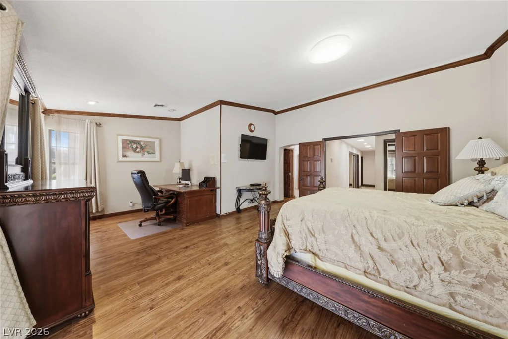 5555 Palmyra, Las Vegas, NV 89146