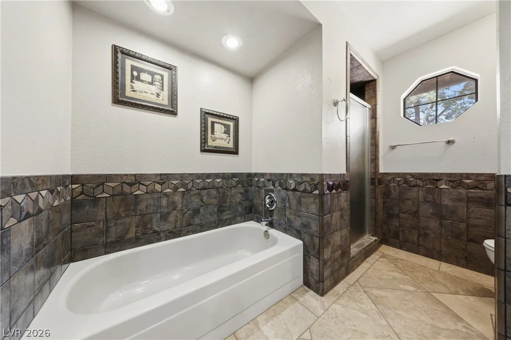 5555 Palmyra, Las Vegas, NV 89146