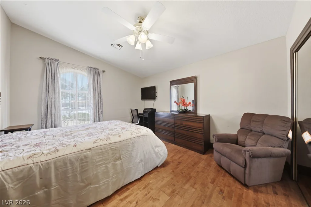 5555 Palmyra, Las Vegas, NV 89146