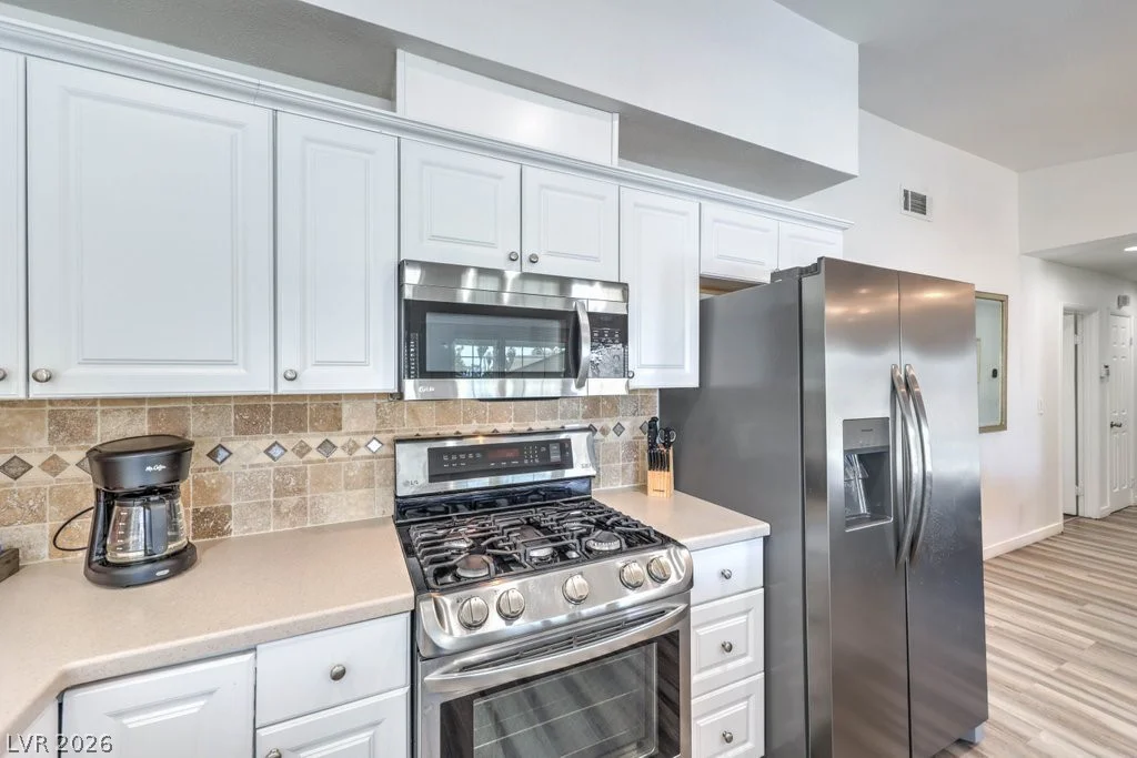 1851 Hacienda, Las Vegas, NV 89119
