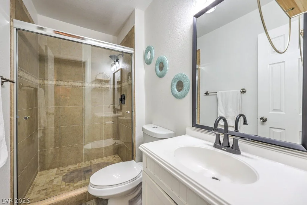 1851 Hacienda, Las Vegas, NV 89119