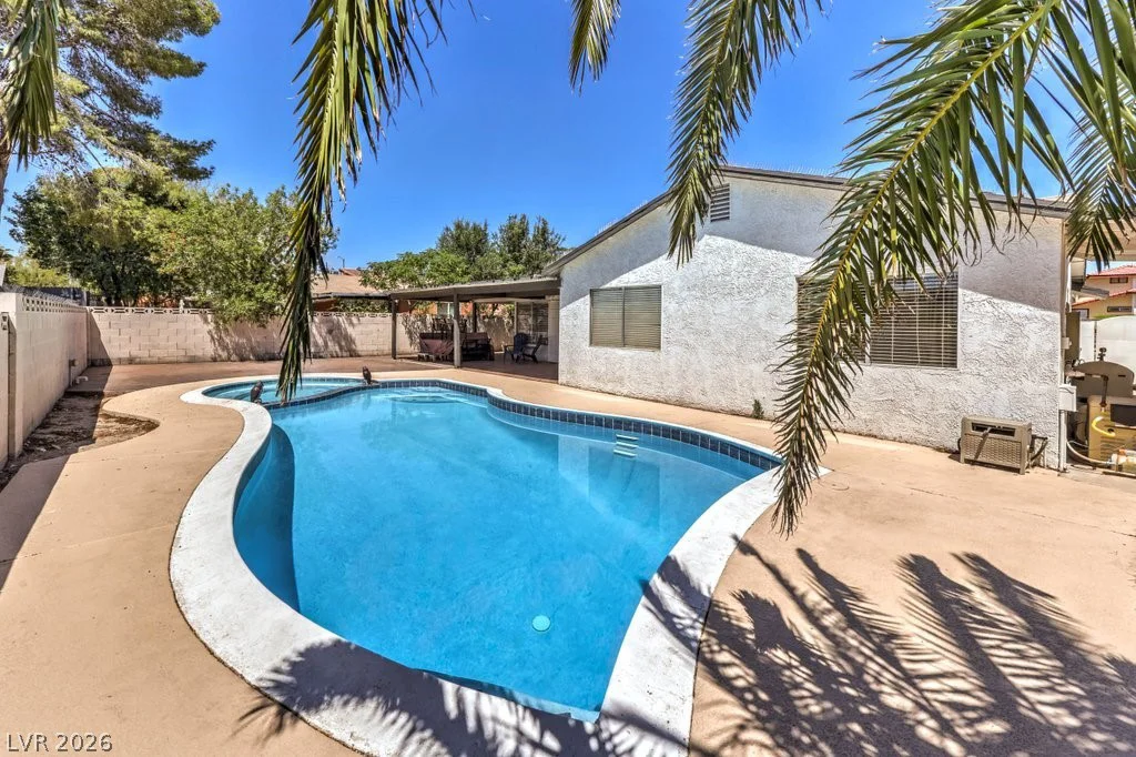 1851 Hacienda, Las Vegas, NV 89119