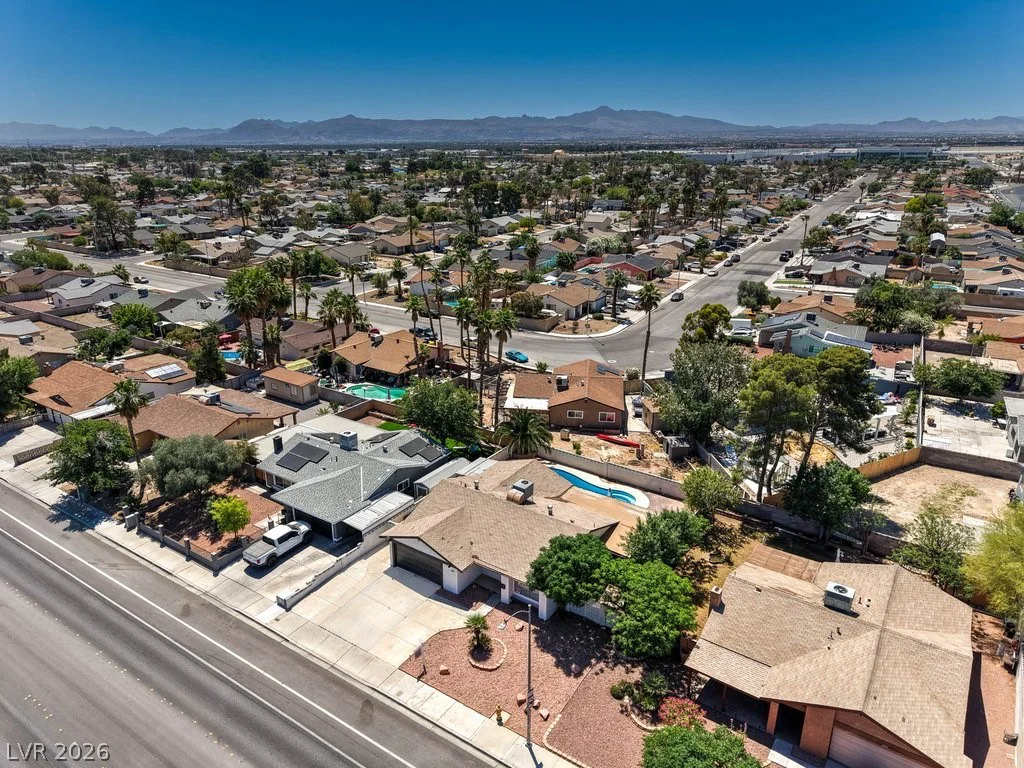 1851 Hacienda, Las Vegas, NV 89119
