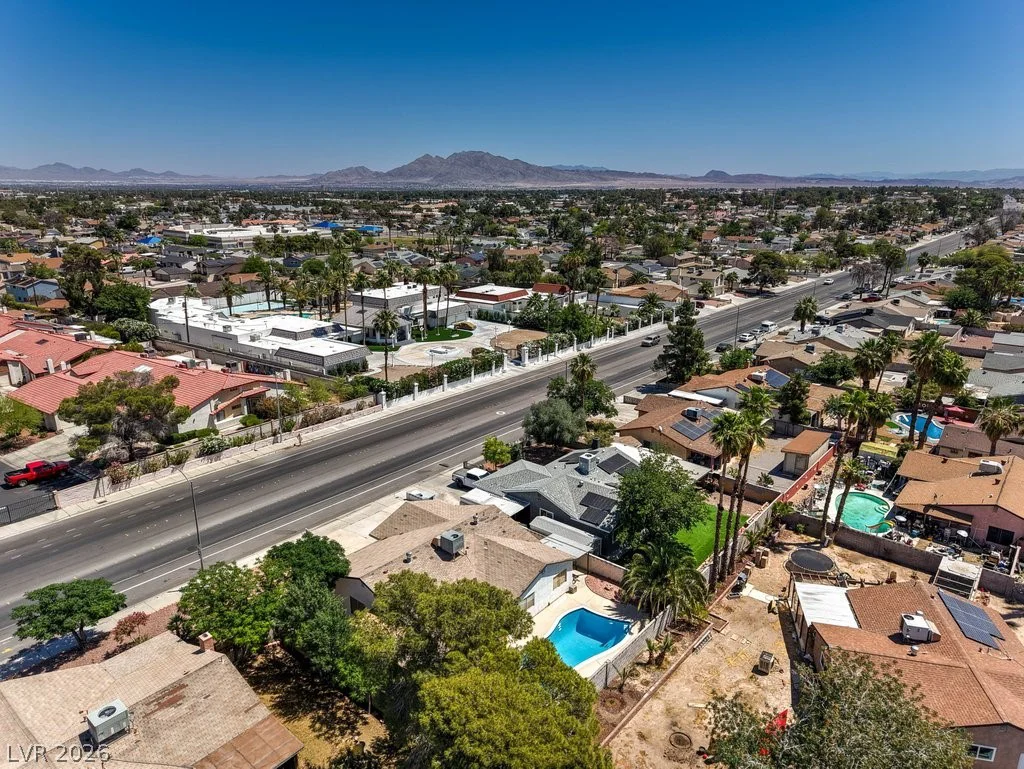 1851 Hacienda, Las Vegas, NV 89119