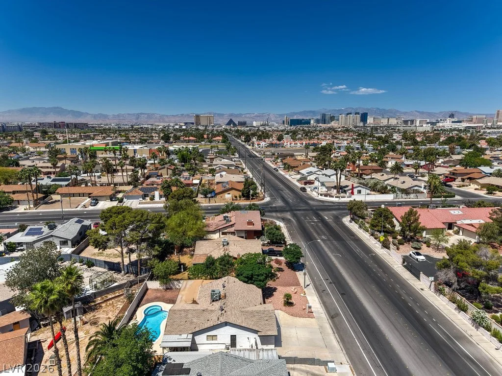 1851 Hacienda, Las Vegas, NV 89119